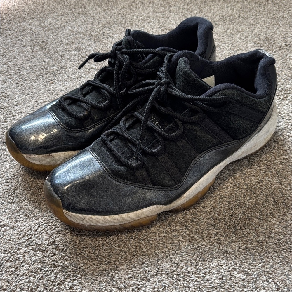 Air Jordan 11 Retro Low “72-10” (528895-010) – Men’s Size 11